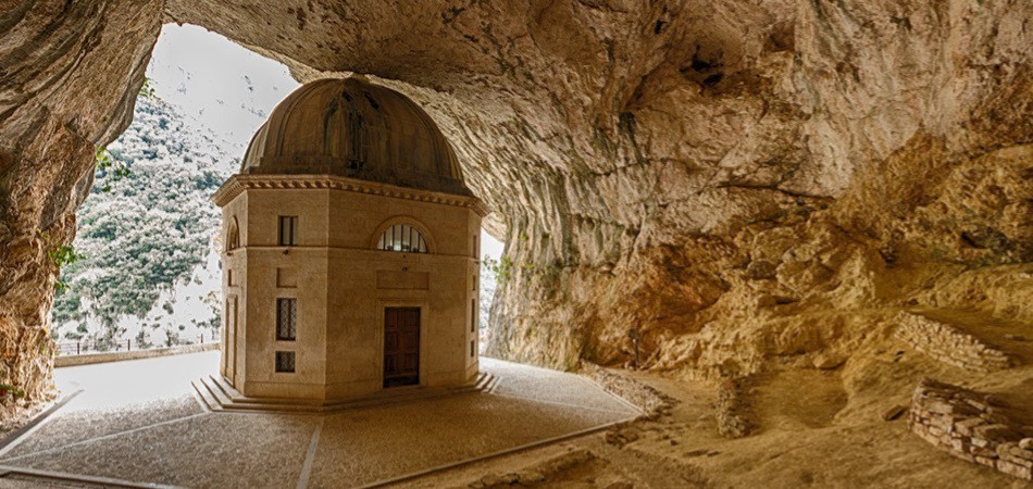 FORA DO CAMINHO BATIDO FORA DO CAMINHO BATIDO